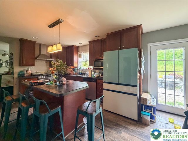 1330 Packerton Dam Drive, Mahoning Twp, PA 18235