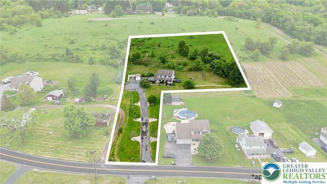 1330 Packerton Dam Drive, Mahoning Twp, PA 18235