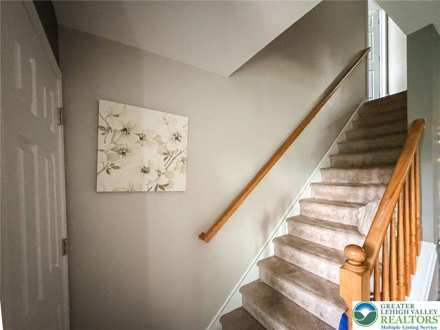 1330 Packerton Dam Drive, Mahoning Twp, PA 18235
