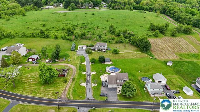 1330 Packerton Dam Drive, Mahoning Twp, PA 18235