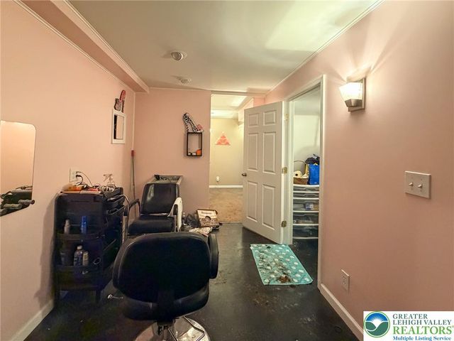 1330 Packerton Dam Drive, Mahoning Twp, PA 18235