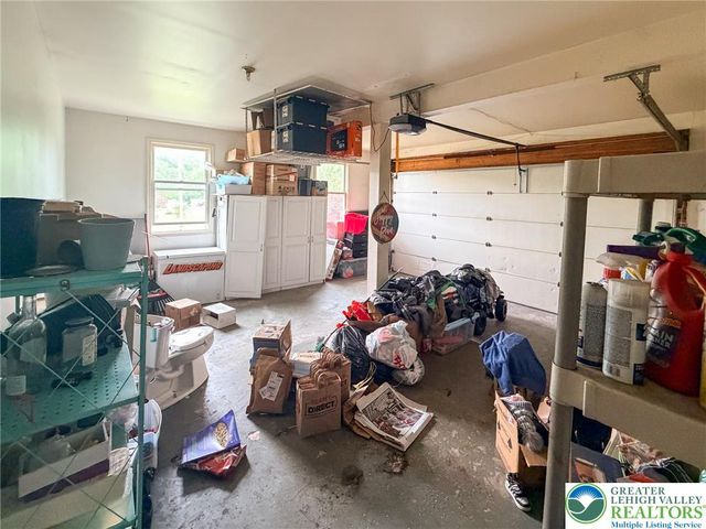 1330 Packerton Dam Drive, Mahoning Twp, PA 18235