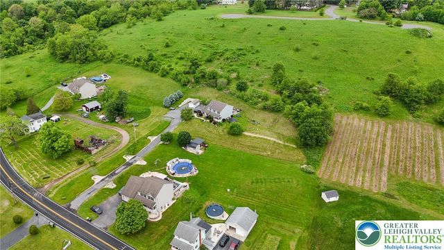 1330 Packerton Dam Drive, Mahoning Twp, PA 18235