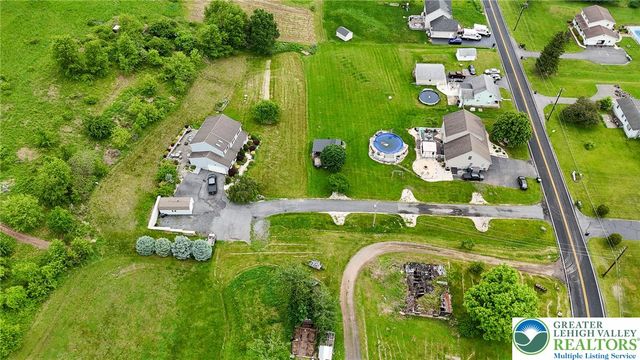 1330 Packerton Dam Drive, Mahoning Twp, PA 18235