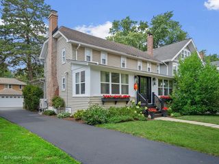 236 S BRAINARD Avenue, La Grange, IL 60525