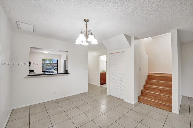 9220 NW 14th St 272, Pembroke Pines, FL 33024