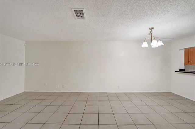 9220 NW 14th St 272, Pembroke Pines, FL 33024