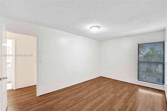 9220 NW 14th St 272, Pembroke Pines, FL 33024