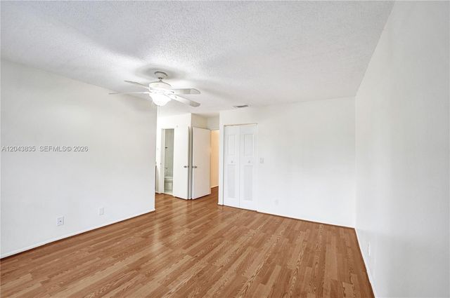 9220 NW 14th St 272, Pembroke Pines, FL 33024