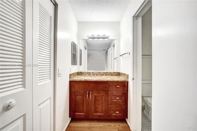 9220 NW 14th St 272, Pembroke Pines, FL 33024