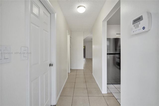 9220 NW 14th St 272, Pembroke Pines, FL 33024