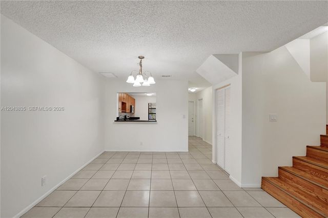 9220 NW 14th St 272, Pembroke Pines, FL 33024