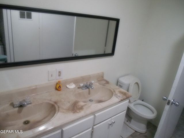 15581 LEXA DEAN, El Paso, TX 79938