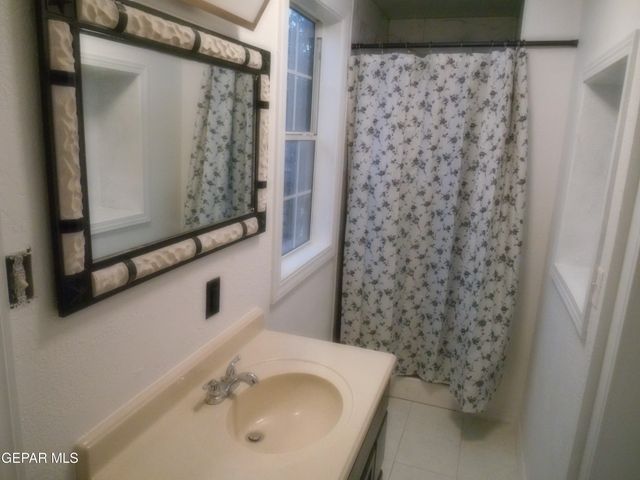 15581 LEXA DEAN, El Paso, TX 79938