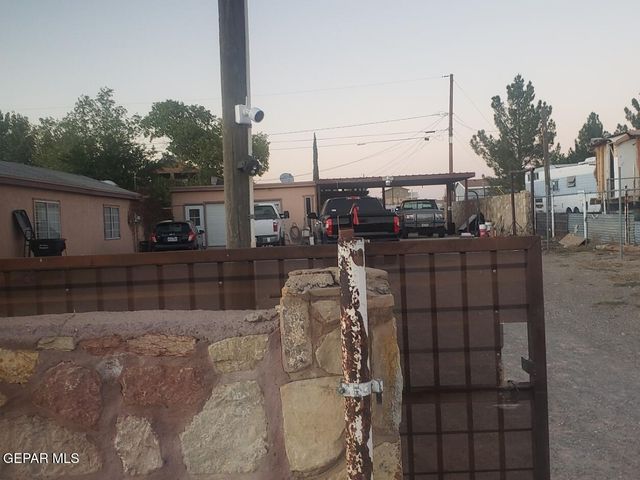 15581 LEXA DEAN, El Paso, TX 79938