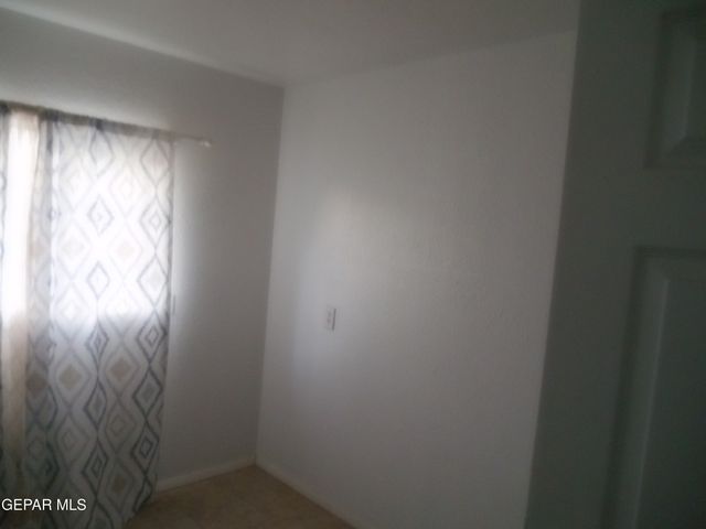 15581 LEXA DEAN, El Paso, TX 79938