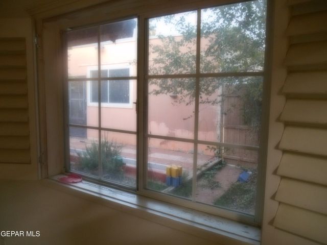 15581 LEXA DEAN, El Paso, TX 79938