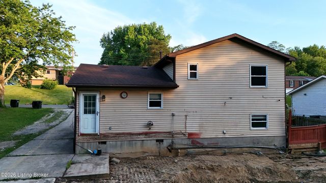 1411 Knight Rd, Louisville, KY 40214