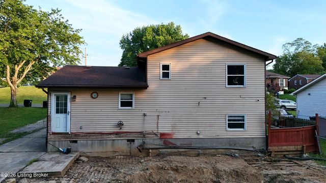 1411 Knight Rd, Louisville, KY 40214