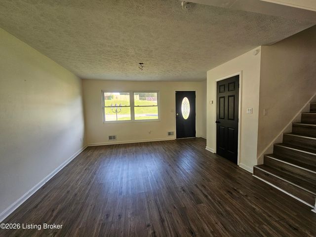 1411 Knight Rd, Louisville, KY 40214