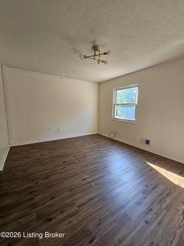 1411 Knight Rd, Louisville, KY 40214