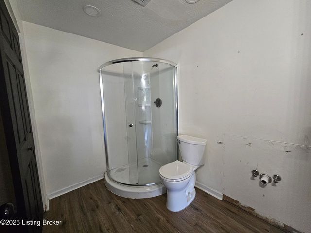 1411 Knight Rd, Louisville, KY 40214