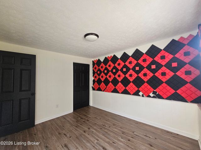 1411 Knight Rd, Louisville, KY 40214