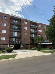 205 W Miner Street 106, Arlington Heights, IL 60005
