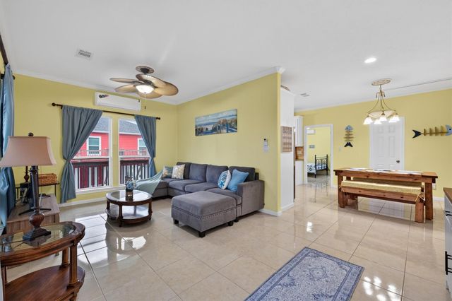 1111 Mabry Street, Gilchrist, TX 77617