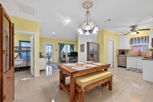 1111 Mabry Street, Gilchrist, TX 77617