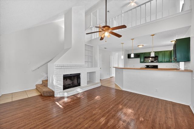 819 Tifton Court, Lancaster, TX 75146