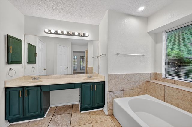 819 Tifton Court, Lancaster, TX 75146