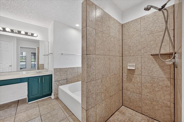 819 Tifton Court, Lancaster, TX 75146