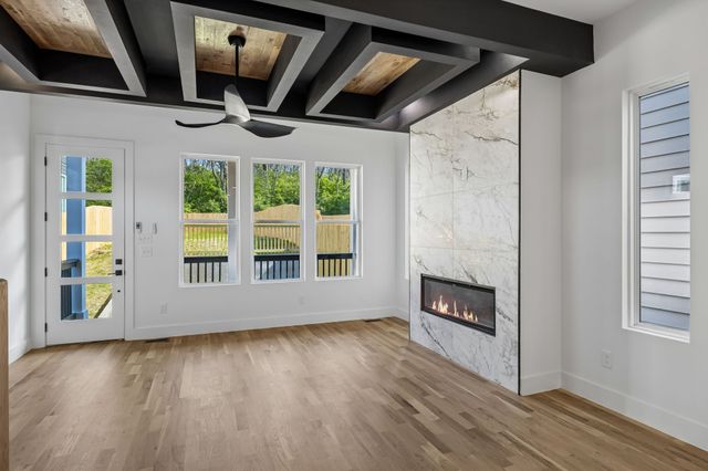 3224B Curtis St, Nashville, TN 37218