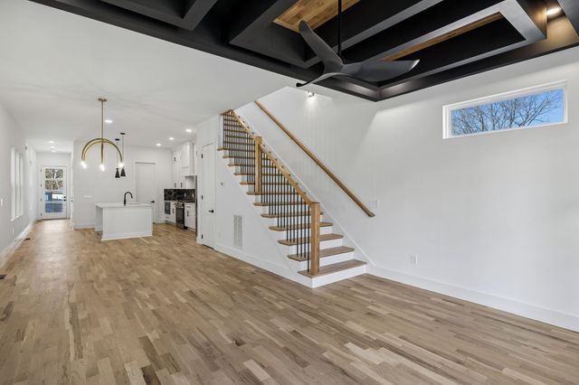 3224B Curtis St, Nashville, TN 37218