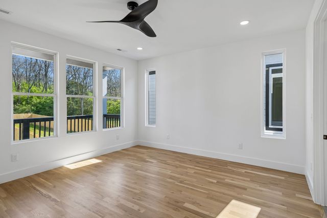 3224B Curtis St, Nashville, TN 37218