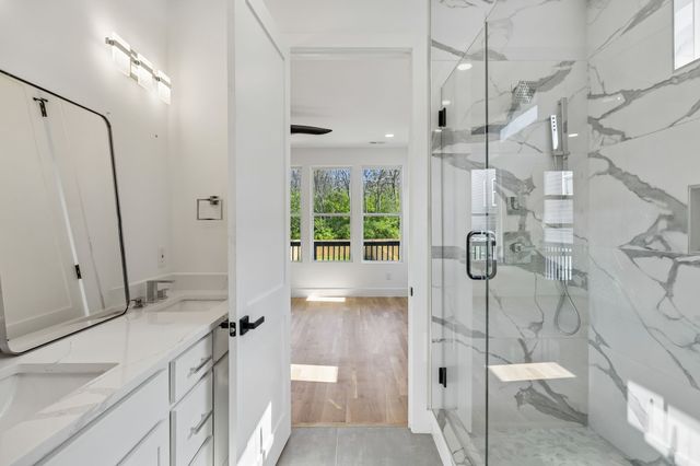 3224B Curtis St, Nashville, TN 37218