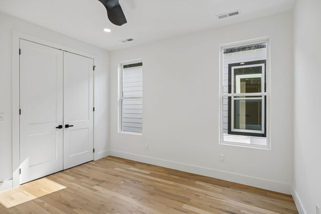 3224B Curtis St, Nashville, TN 37218