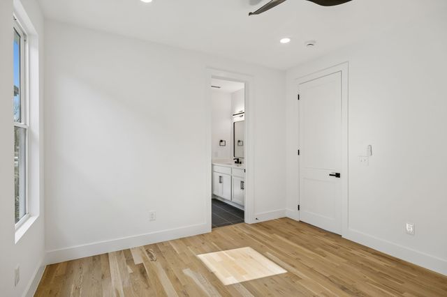 3224B Curtis St, Nashville, TN 37218