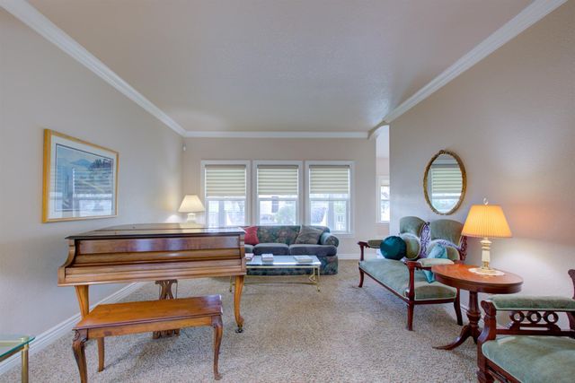 18413 Sycamore Ave, Patterson, CA 95363