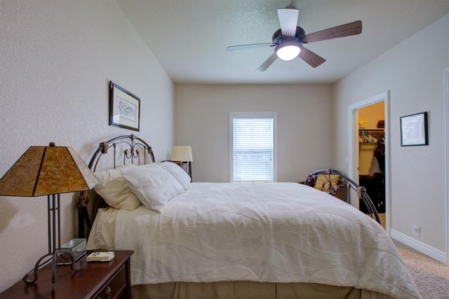 18413 Sycamore Ave, Patterson, CA 95363