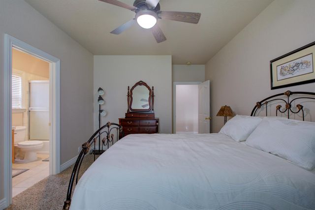 18413 Sycamore Ave, Patterson, CA 95363