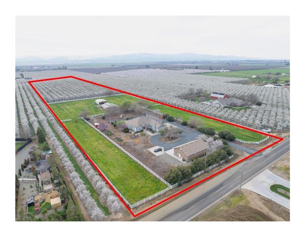 18413 Sycamore Ave, Patterson, CA 95363