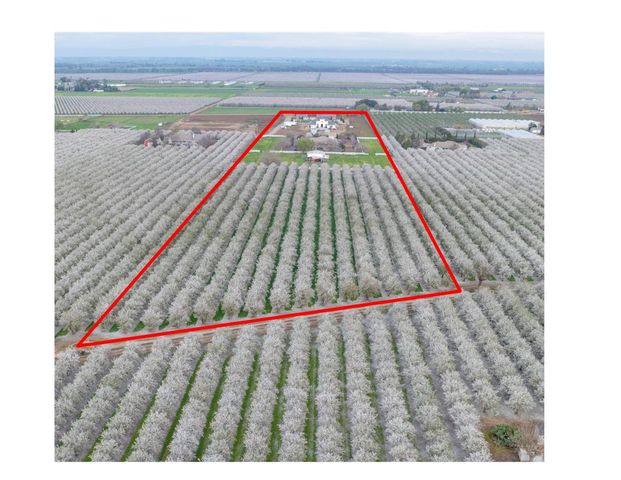 18413 Sycamore Ave, Patterson, CA 95363