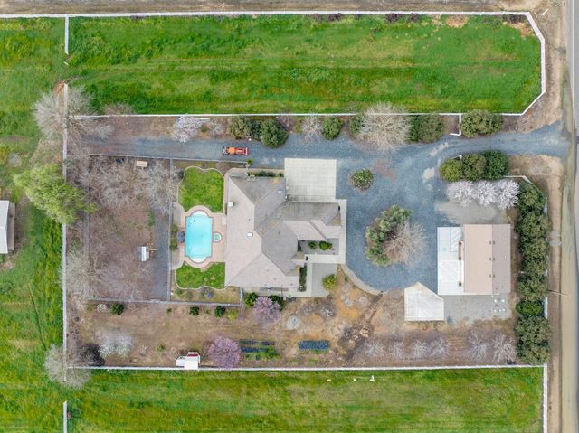 18413 Sycamore Ave, Patterson, CA 95363