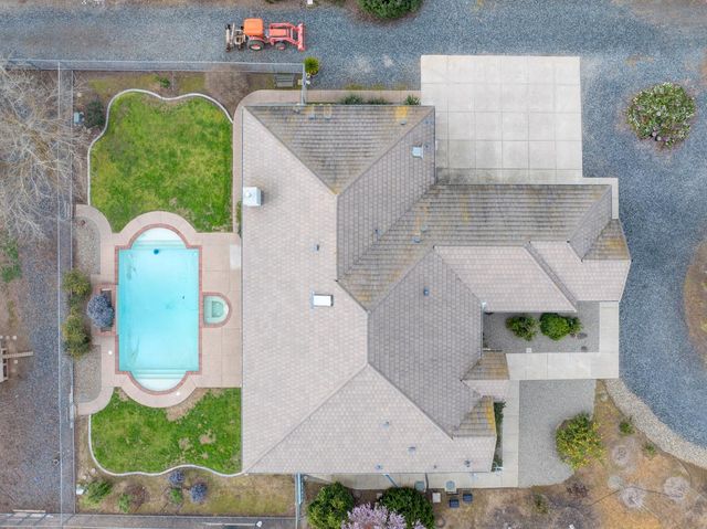 18413 Sycamore Ave, Patterson, CA 95363