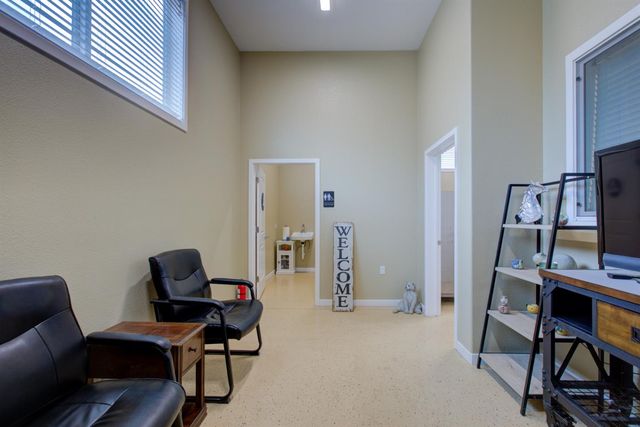 18413 Sycamore Ave, Patterson, CA 95363