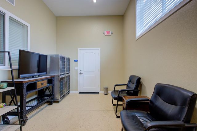 18413 Sycamore Ave, Patterson, CA 95363