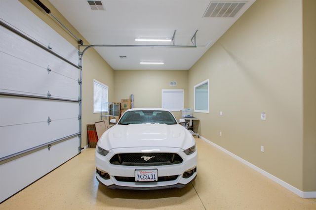 18413 Sycamore Ave, Patterson, CA 95363