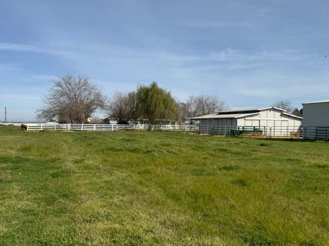 18413 Sycamore Ave, Patterson, CA 95363
